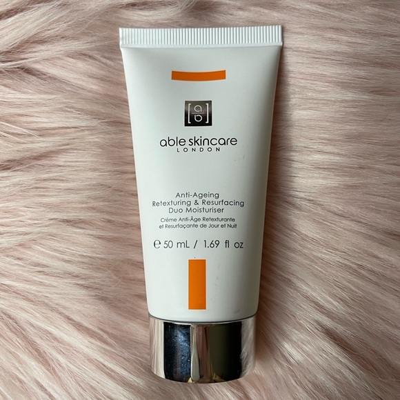Able Skincare Anti-Ageing Retexturing & Resurfacing  Duo Moisturiser - Picture 8 of 9